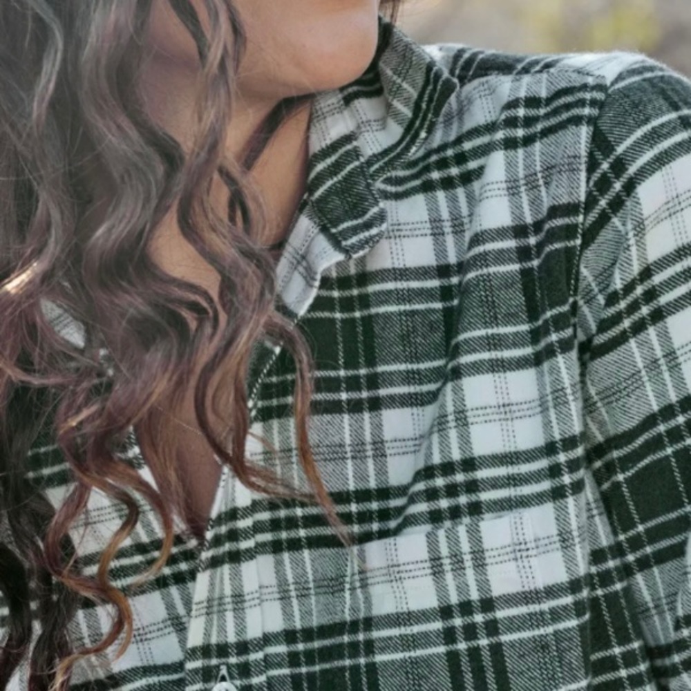 Frank & Eileen Green and White Plaid Button Down Shirt - Picture 3 of 10